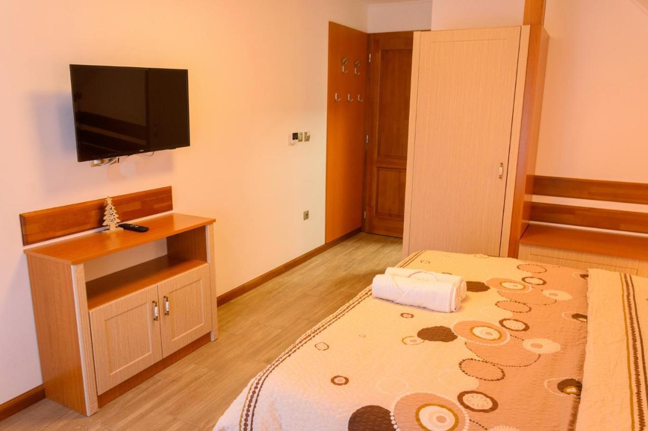 Tulipan Vendeghaz Hotel เออร์เวนเยช ภายนอก รูปภาพ